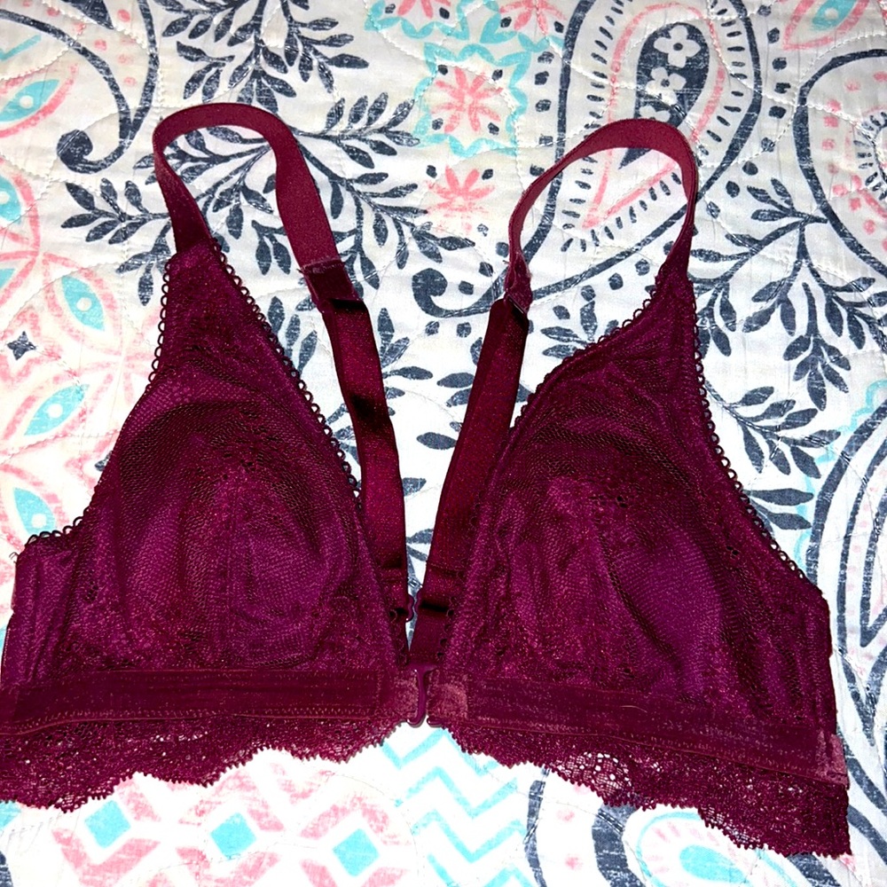 Victorias Secret bralette in color burgundy size xs